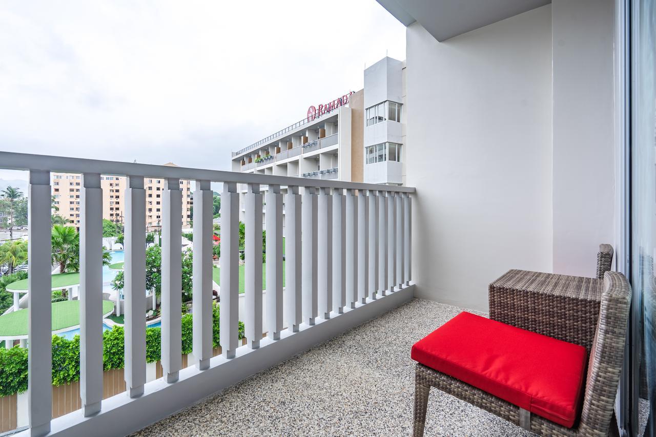 Ramada By Wyndham Phuket Deevana Patong Екстер'єр фото