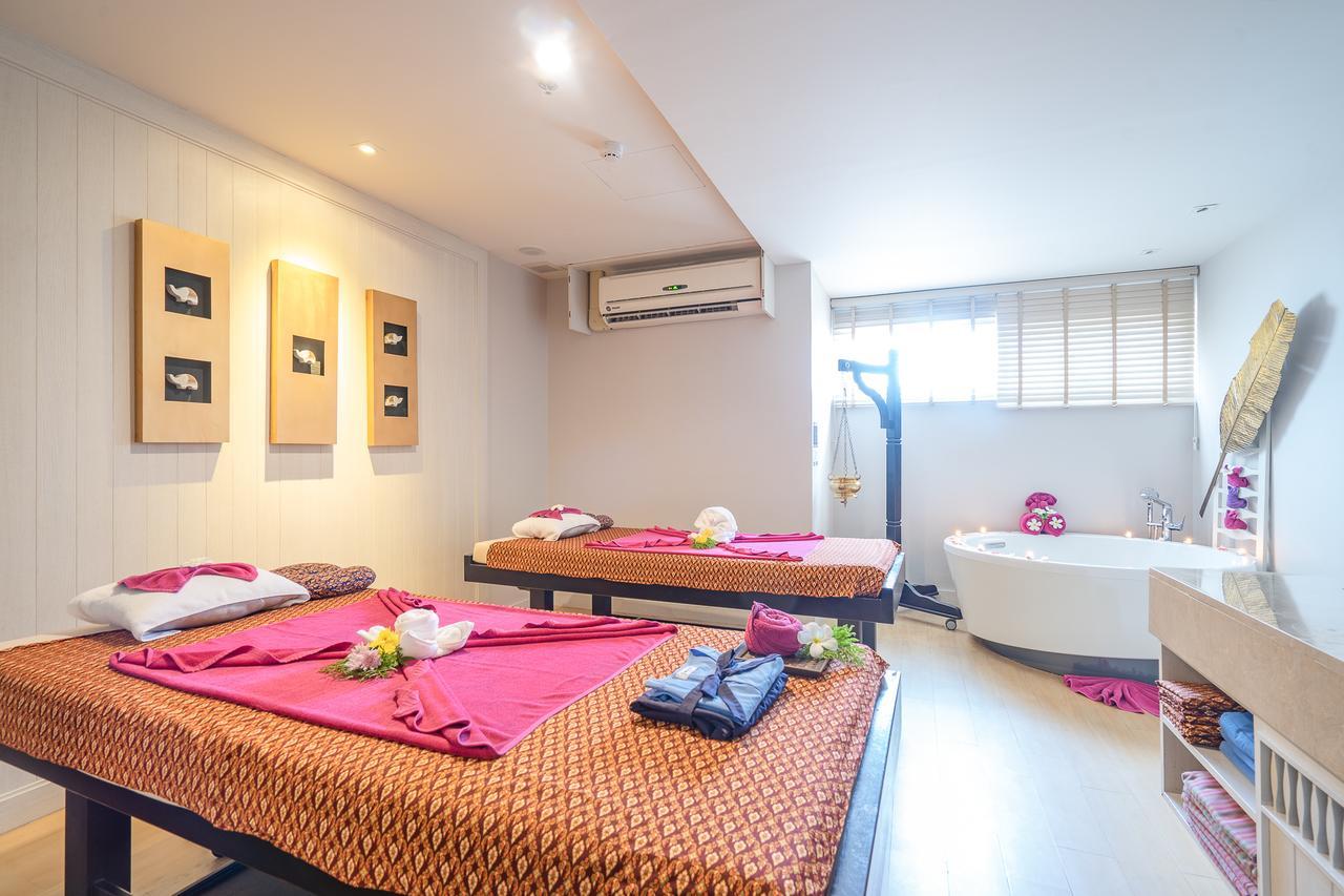 Ramada By Wyndham Phuket Deevana Patong Екстер'єр фото